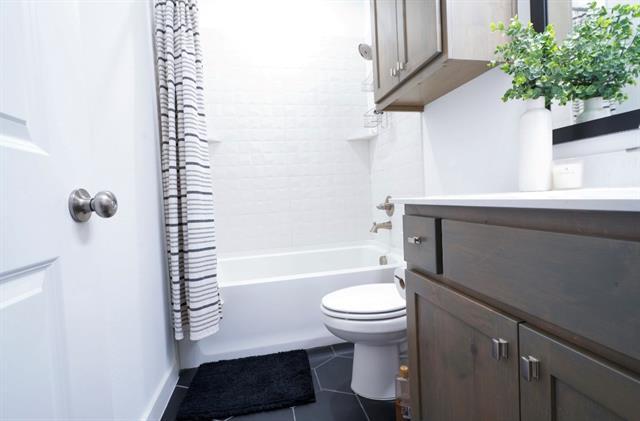 Building Photo - 4533 English Maple Dr