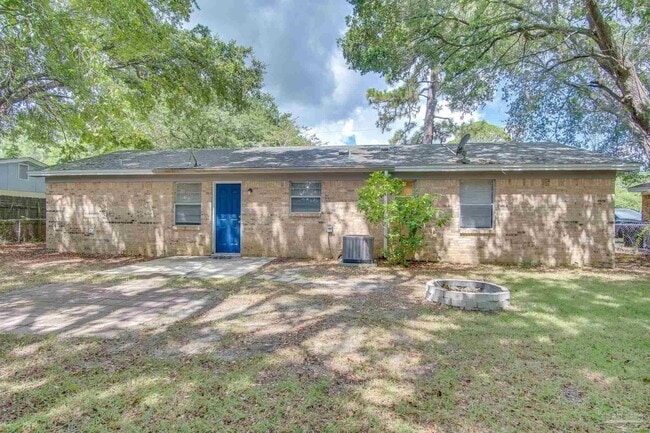 Building Photo - 386 Quigley Rd
