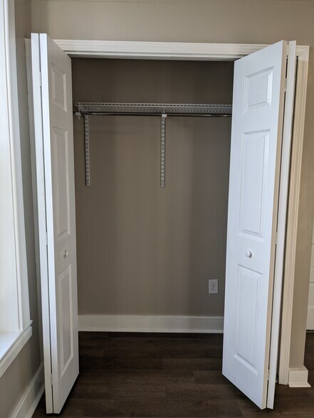 Bedroom closet - 4619 Southern Pky