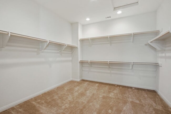 Building Photo - 16435 Globetrotter Ave