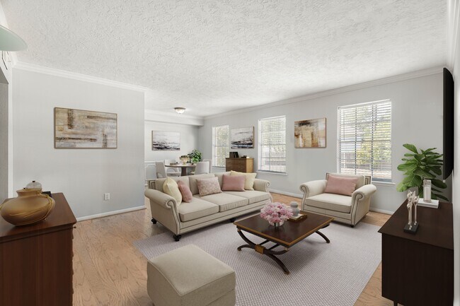 Building Photo - 355 N Post Oak Ln