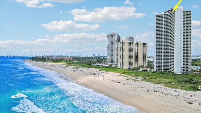 Building Photo - 3000 N Ocean Dr