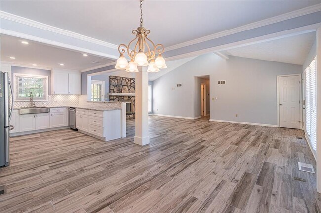 Building Photo - 3410 Dry Creek Rd