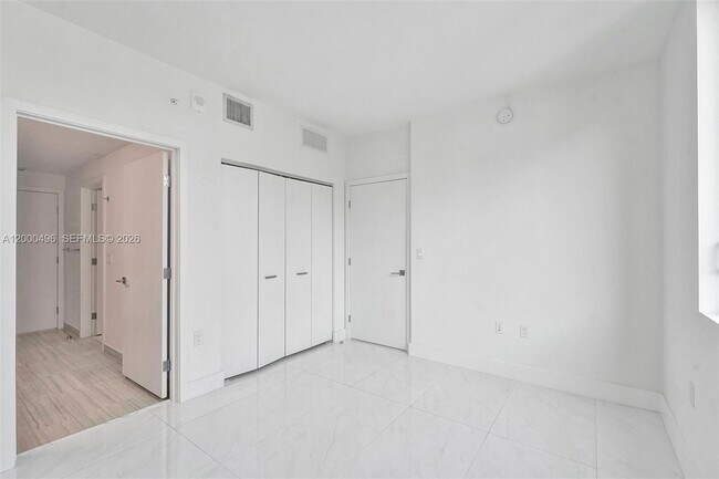 Building Photo - 301 Altara Ave