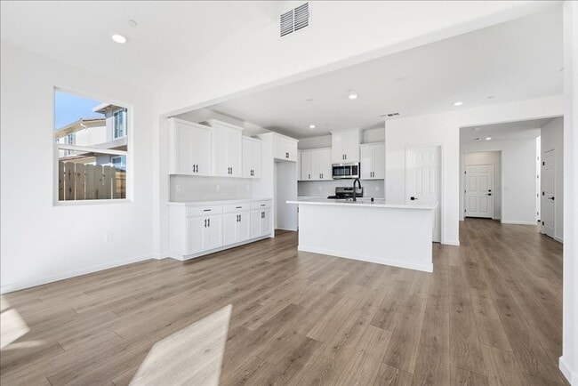 Building Photo - 4412 Canyon Coral Wy