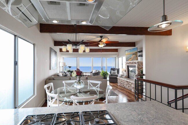 Building Photo - Gorgeous Contemporary Hilltop Laguna Beach Home - PANORAMIC OCEAN & CATALINA VIEWS!