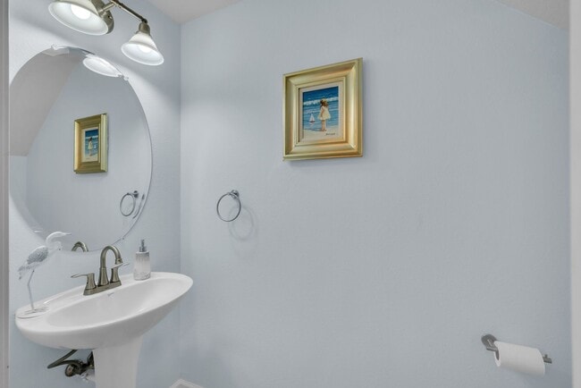 Building Photo - Furnished Townhome with Conservation View in The Bay at Cypress Creek!