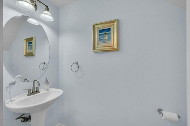 Building Photo - Townhome with Conservation View in The Bay at Cypress Creek!