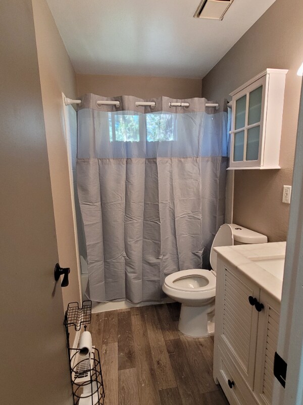 Building Photo - 609 Bennett Ave