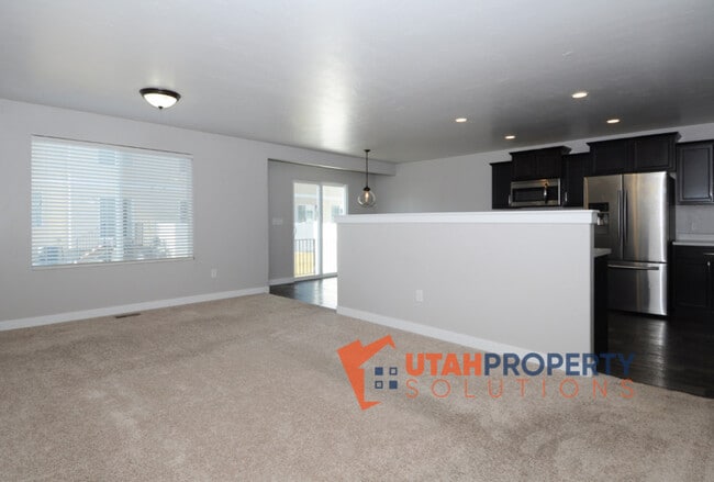 Building Photo - 577 S Windsong Ln