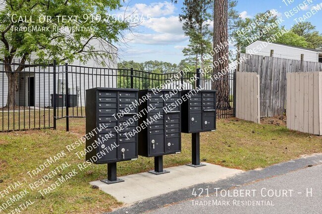 Building Photo - 421 Tolbert Ct