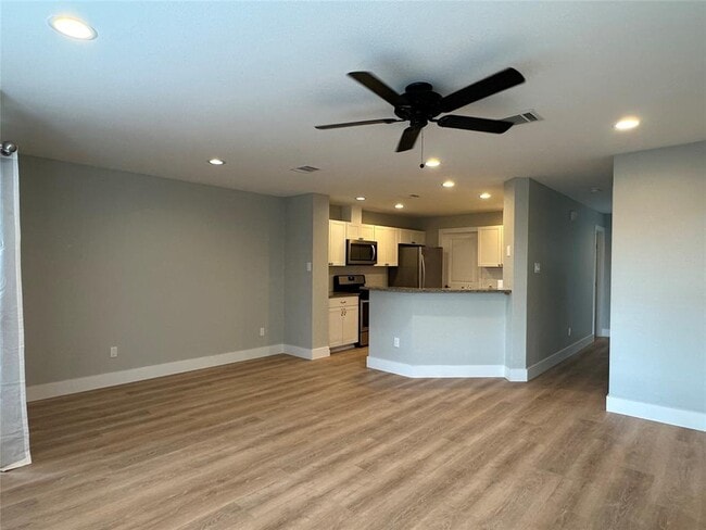 Building Photo - 7217 Aldea Dr