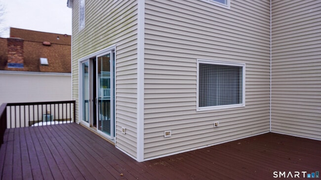 Building Photo - 328 Navajo Loop