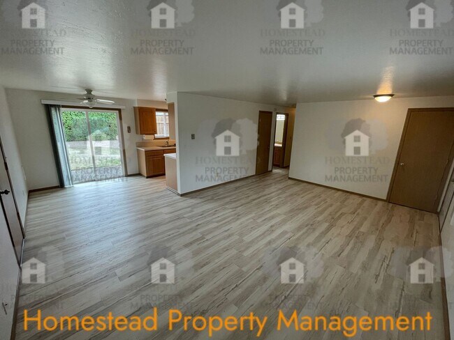 Building Photo - 659