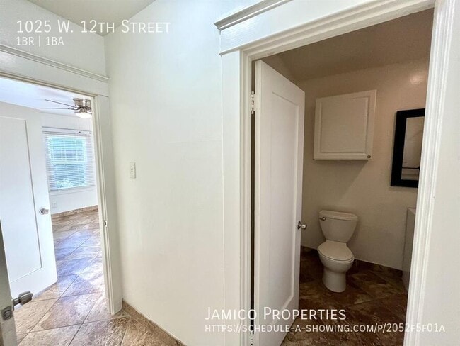 Building Photo - 1025 W 12th St