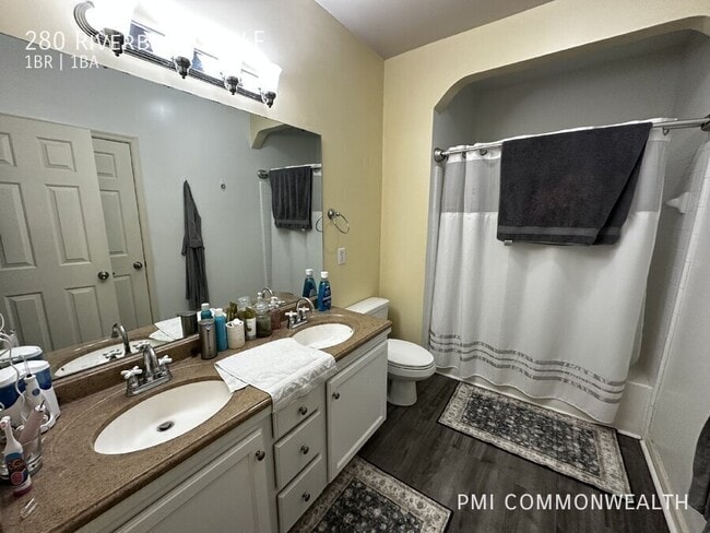 Building Photo - 280 Riverbend Dr