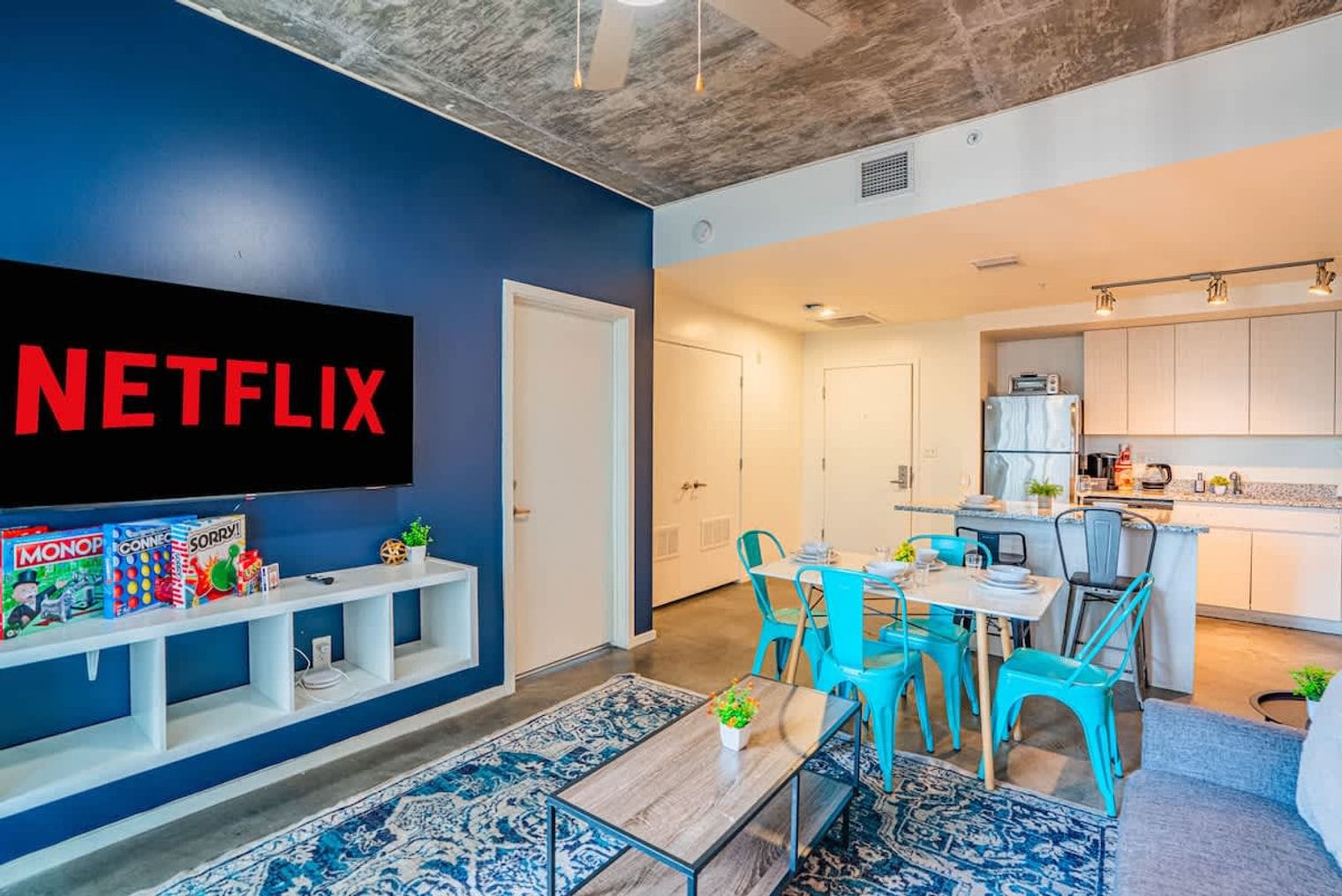 Building Photo - 333 E Roosevelt St