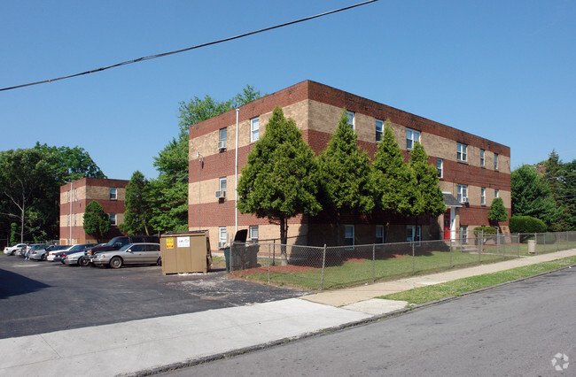 Building Photo - Jefferson Court Apartments