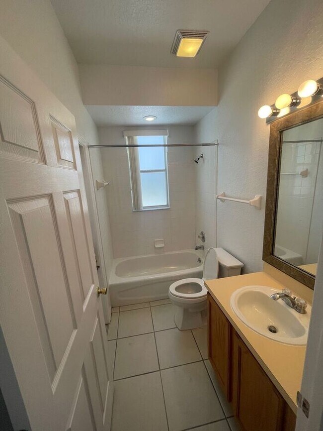 Building Photo - Beautiful Pool Home in Highlands Reserve golf community