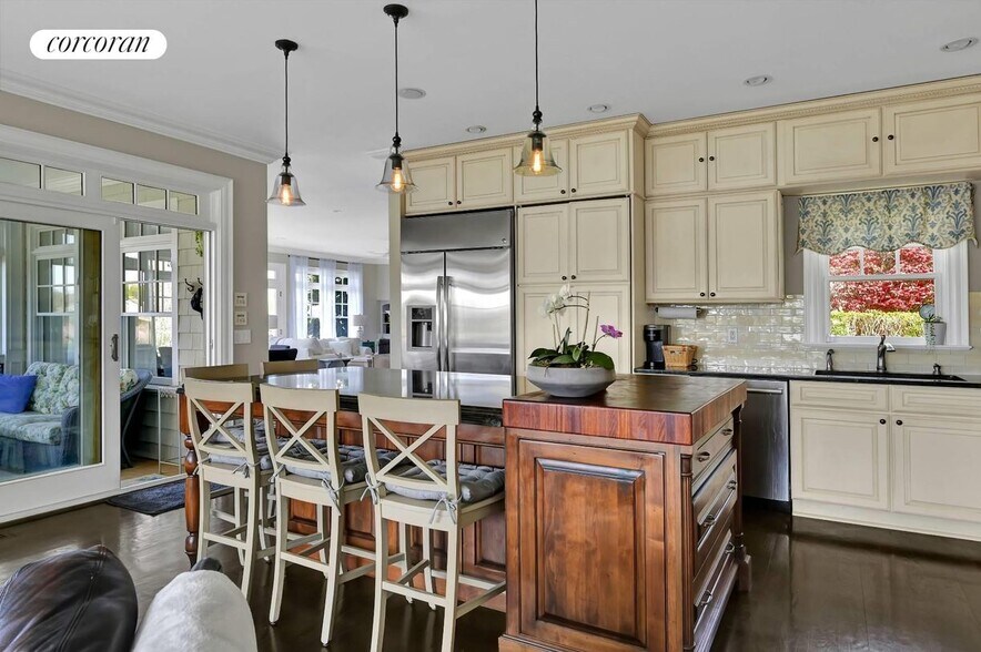 Building Photo - 9 Private Rd