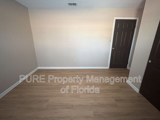 Building Photo - 2040 SE 40th Street Rd