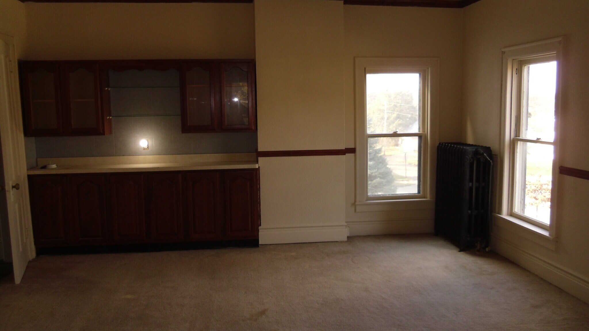Building Photo - 715 Elm St