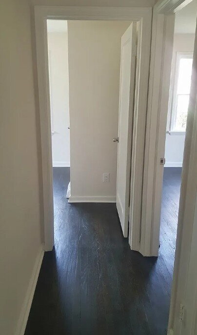 Building Photo - Spacious 5-Bedroom Gem on Locust Street – ...