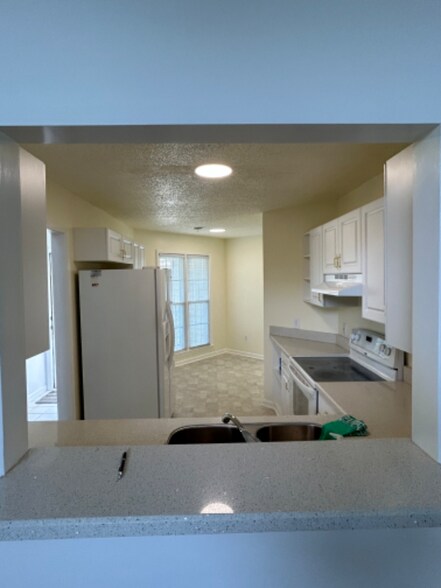 Building Photo - 3016 Weatherby Ct