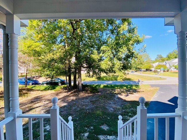 Building Photo - Beautiful and Spacious 3bdrm/2.5bth Home Conveniently Located in Chesterfield County!!