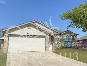 Building Photo - AVAILABLE NOW!