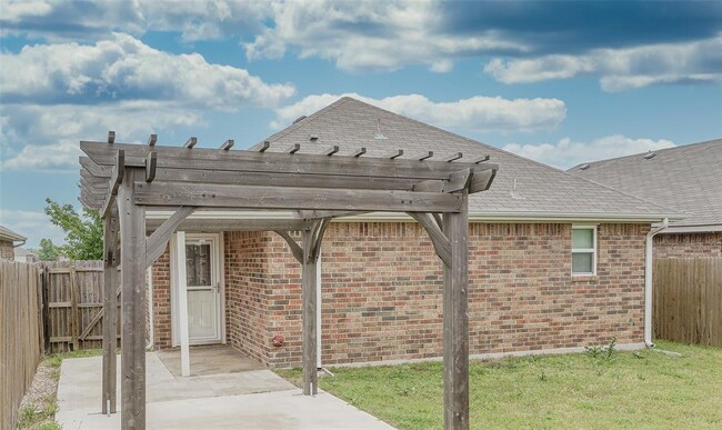 Building Photo - 8113 Frye Ln