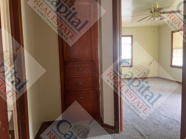 Building Photo - Take the Key!!!