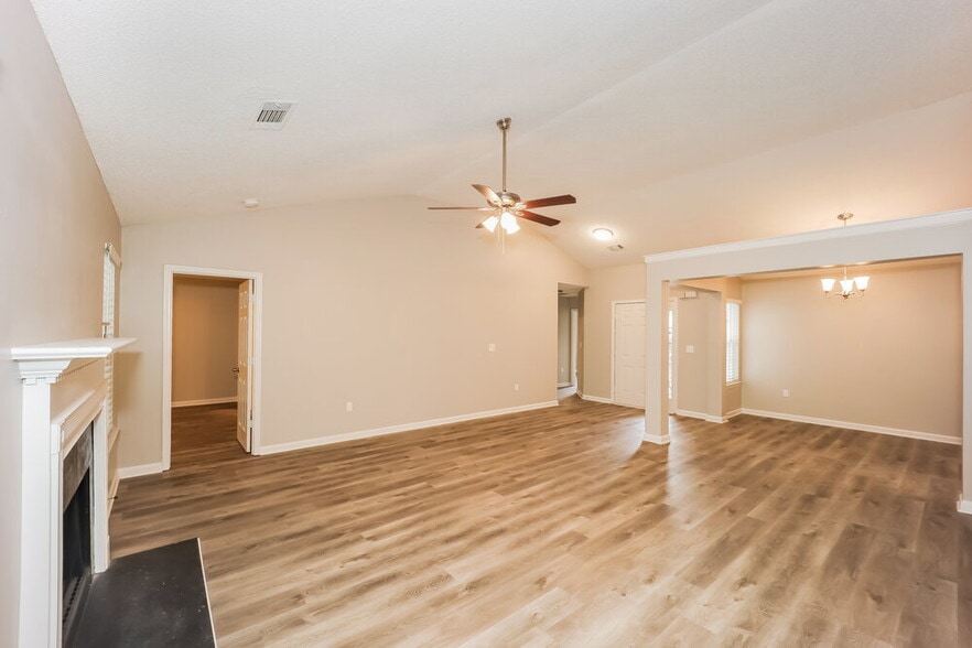 Building Photo - 154 Fairhaven Tr