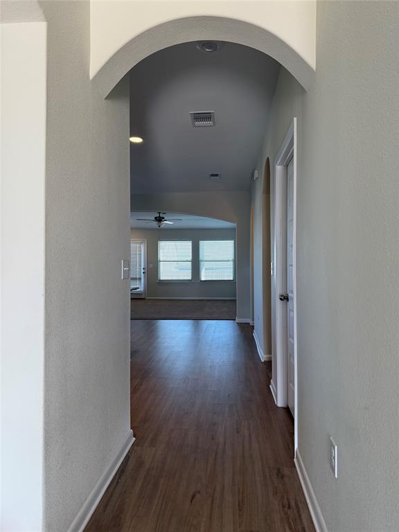 Building Photo - 9712 Grapevine Leaf Dr