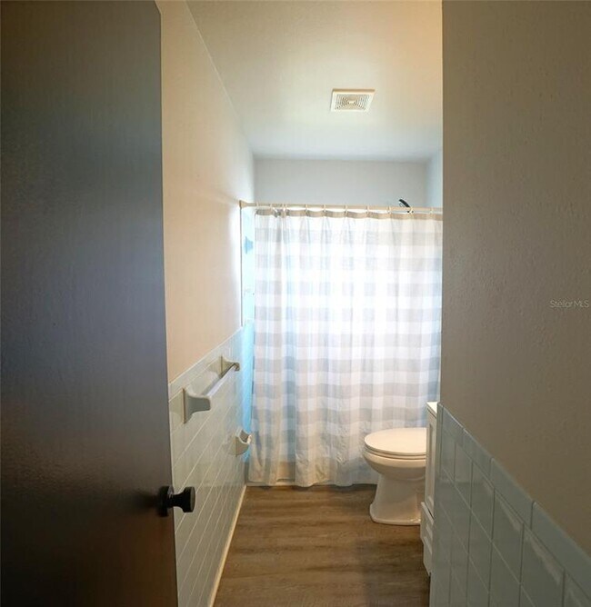 Building Photo - 1010 Mainsail Way