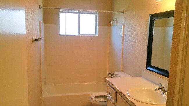 Building Photo - 12210 Roandale Dr