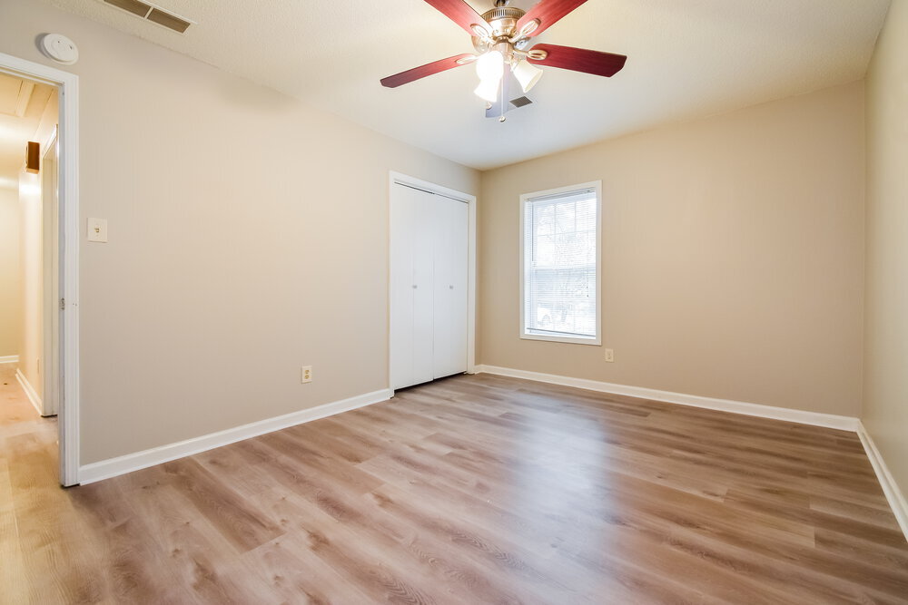 Building Photo - 4902 N Redan Cir