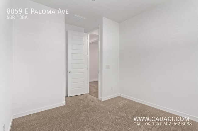 Building Photo - 8059 E Paloma Ave