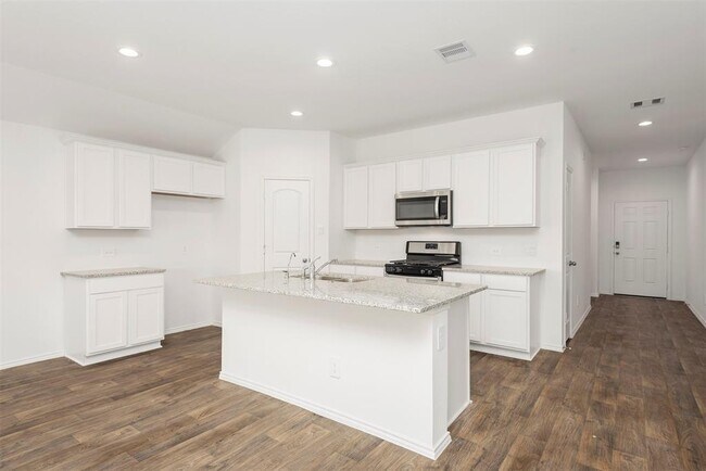 Building Photo - 20352 Tembec Dr
