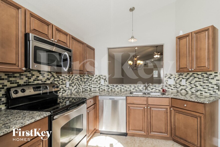 Building Photo - 522 Whittingham Pl