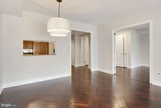 Building Photo - 1155 23rd St NW