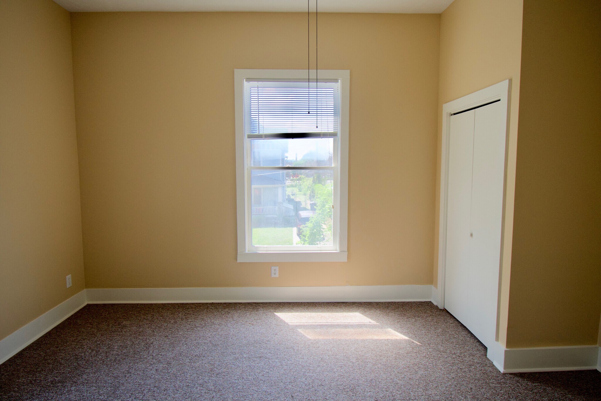 Bedroom 3 - Window &amp; Closet - 918 Gratz Street, Unit #2