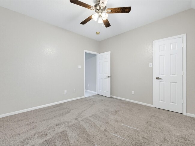 Building Photo - 4619 Schiller Park Ln
