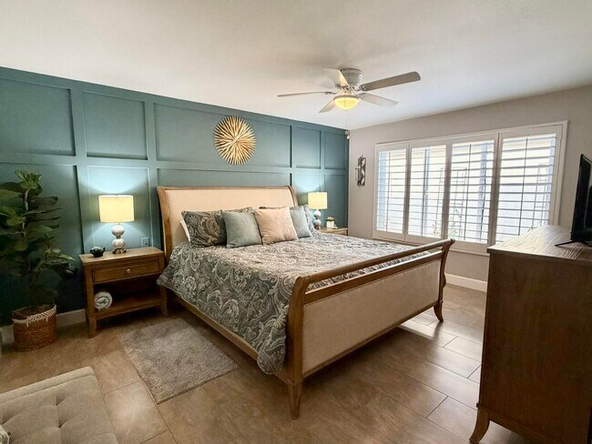 Building Photo - 128 Castellana W