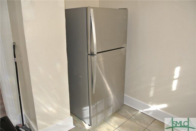 Building Photo - 1415 E 42nd St