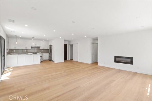 Building Photo - 1703 Pescadores Ave