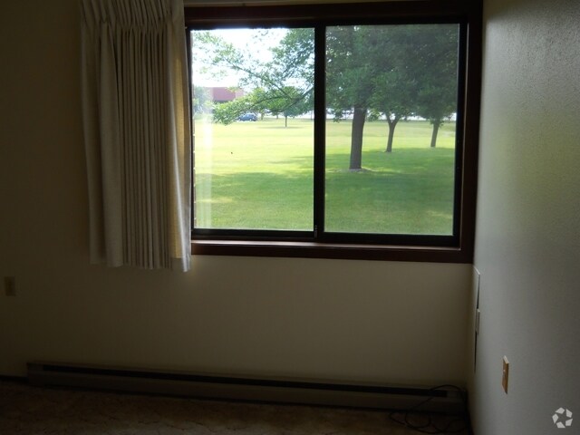 Building Photo - Orchard Valley