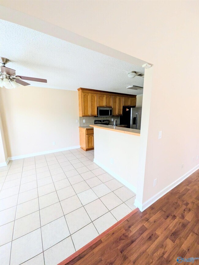 Building Photo - 102 Kilburn Cir