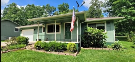 Building Photo - Darling *UNFURNISHED* two bedroom / 2 bath home located in the middle of beautiful Fairfield Glade.