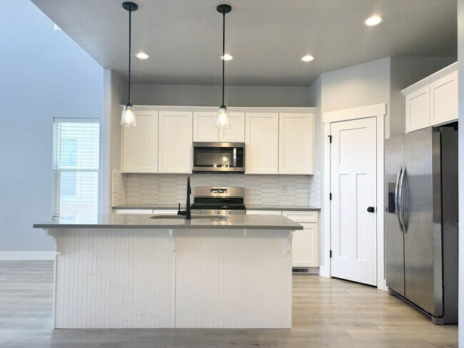 Building Photo - 13959 Silver Peak Ln
